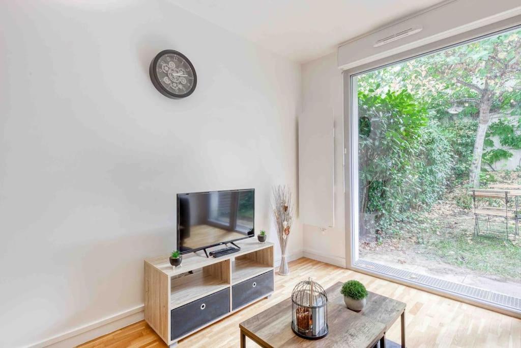 Appartement Moderne, Metro 7, Parking Et Jardin Вилжуиф Екстериор снимка